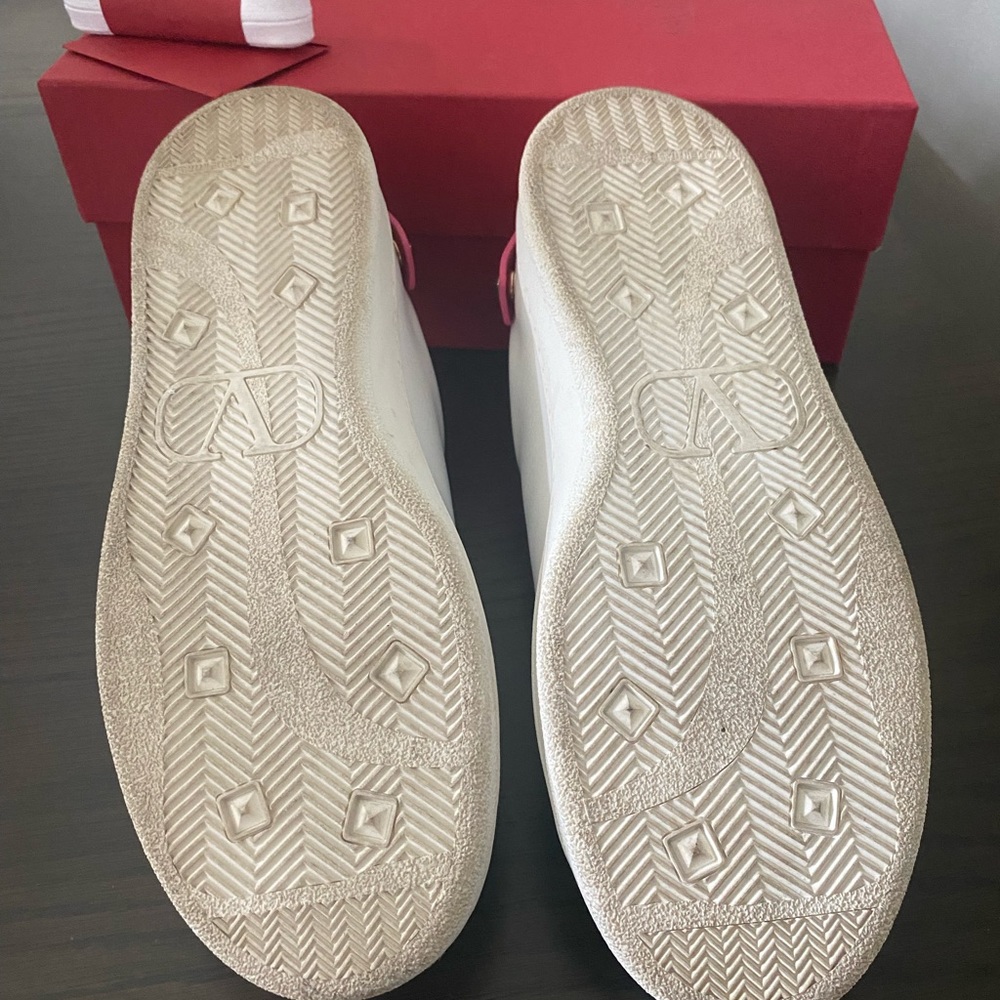 Valentino Sneakers *Authentic and like new* - Picture 6 of 7